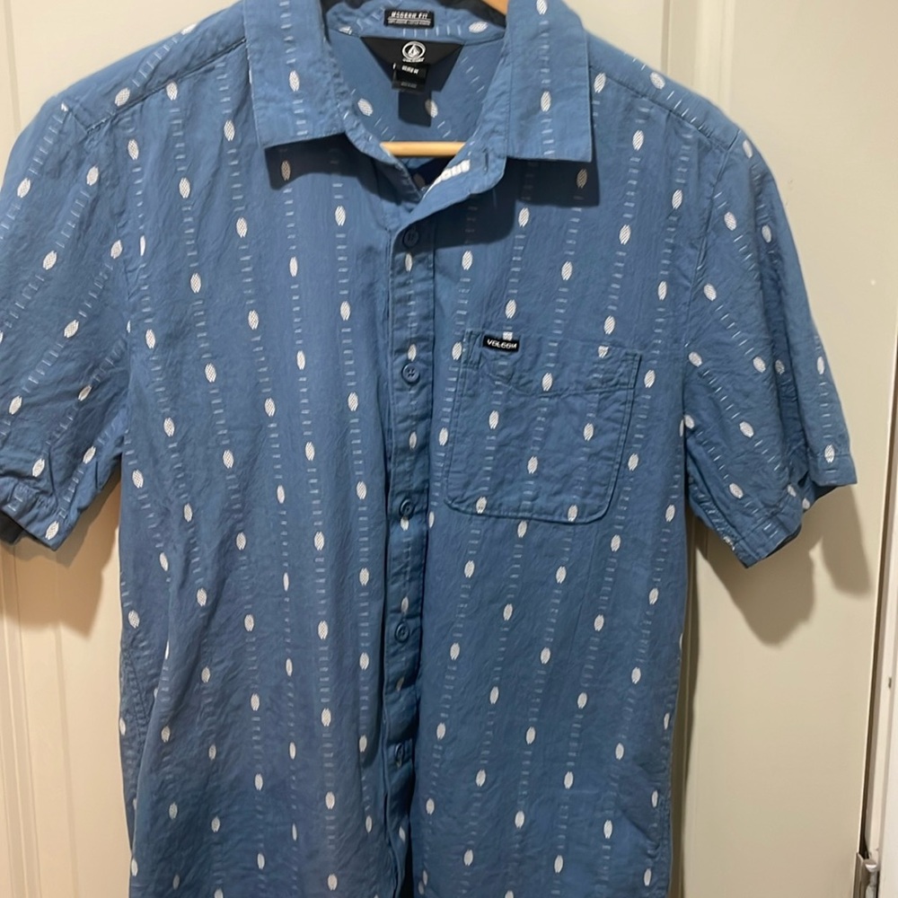 Volcom men’s button down shirt